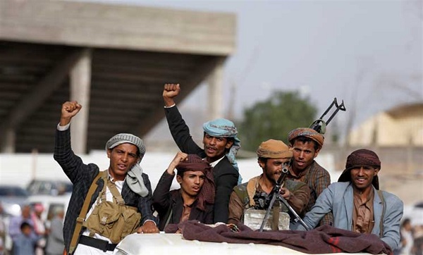 Photo of استهداف قيادي حوثي وخبير بزراعة الألغام وعدد من مرافقيه بغارة جوية في الحديدة